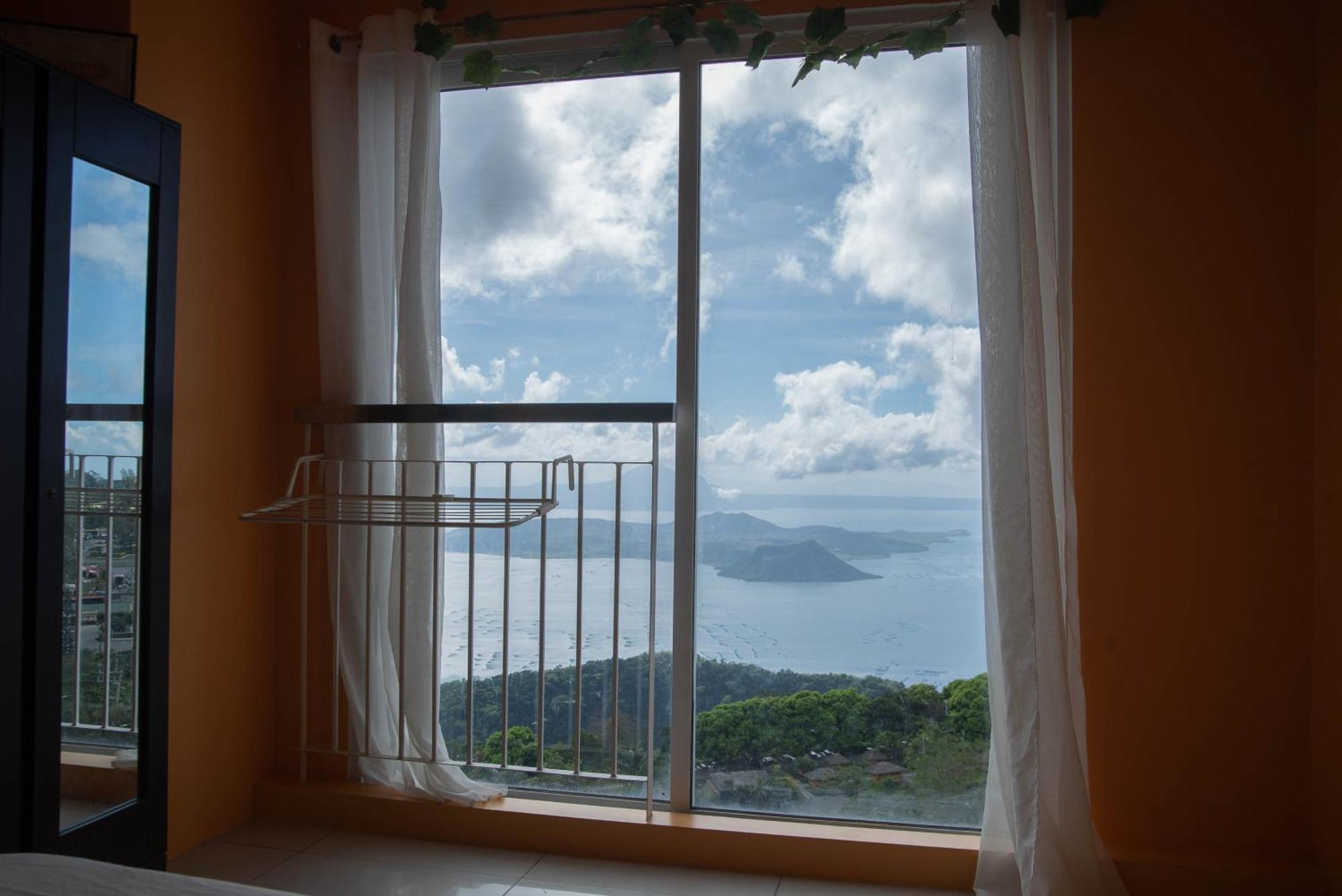Wind Residences For Rent - Luiice Tagaytay City Esterno foto