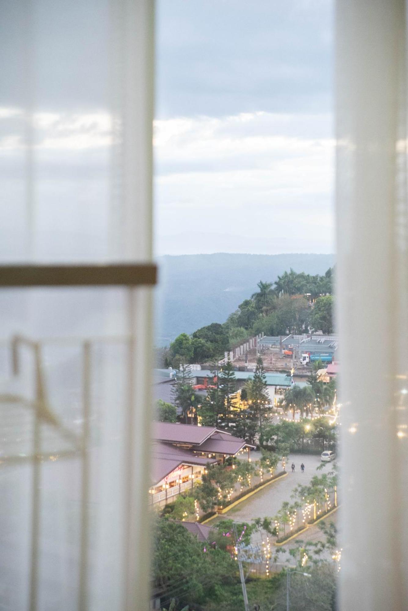 Wind Residences For Rent - Luiice Tagaytay City Esterno foto