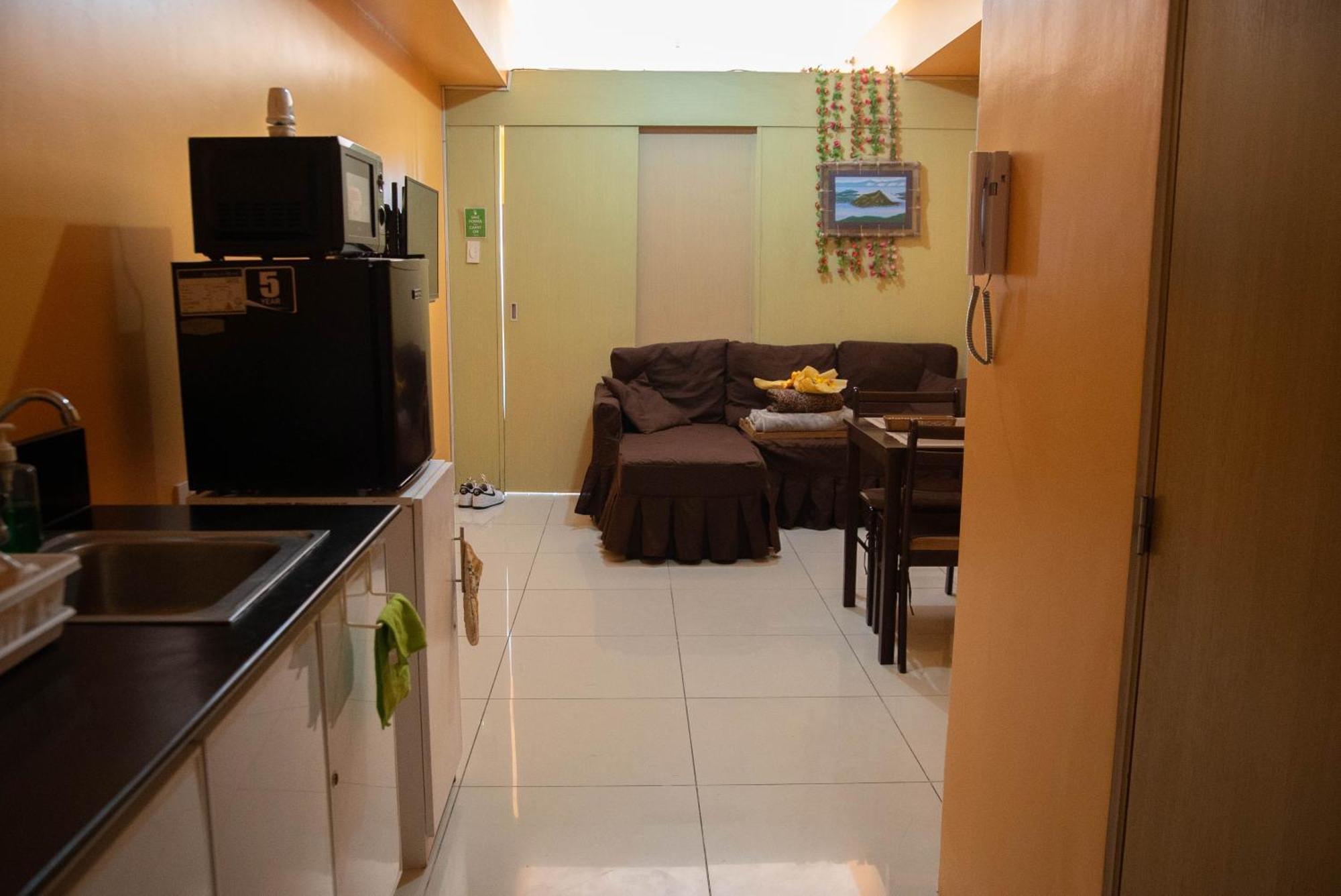 Wind Residences For Rent - Luiice Tagaytay City Esterno foto