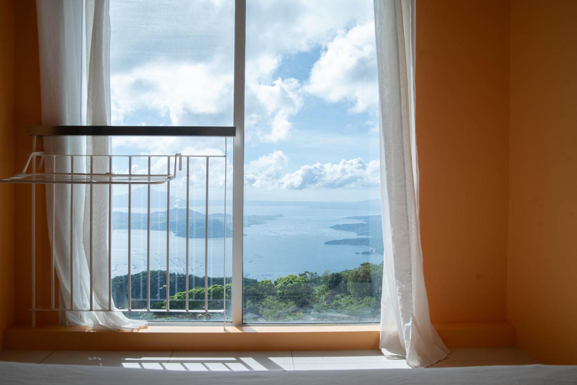 Wind Residences For Rent - Luiice Tagaytay City Esterno foto