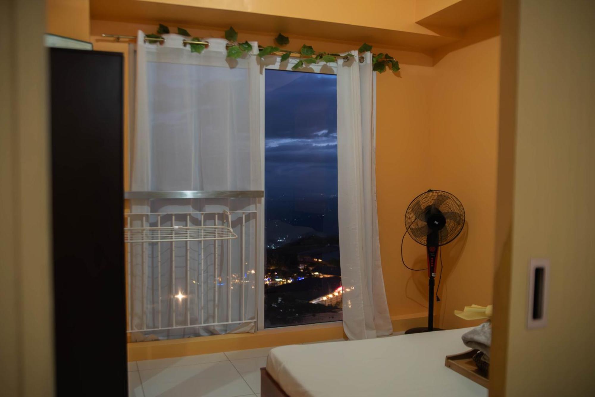 Wind Residences For Rent - Luiice Tagaytay City Esterno foto