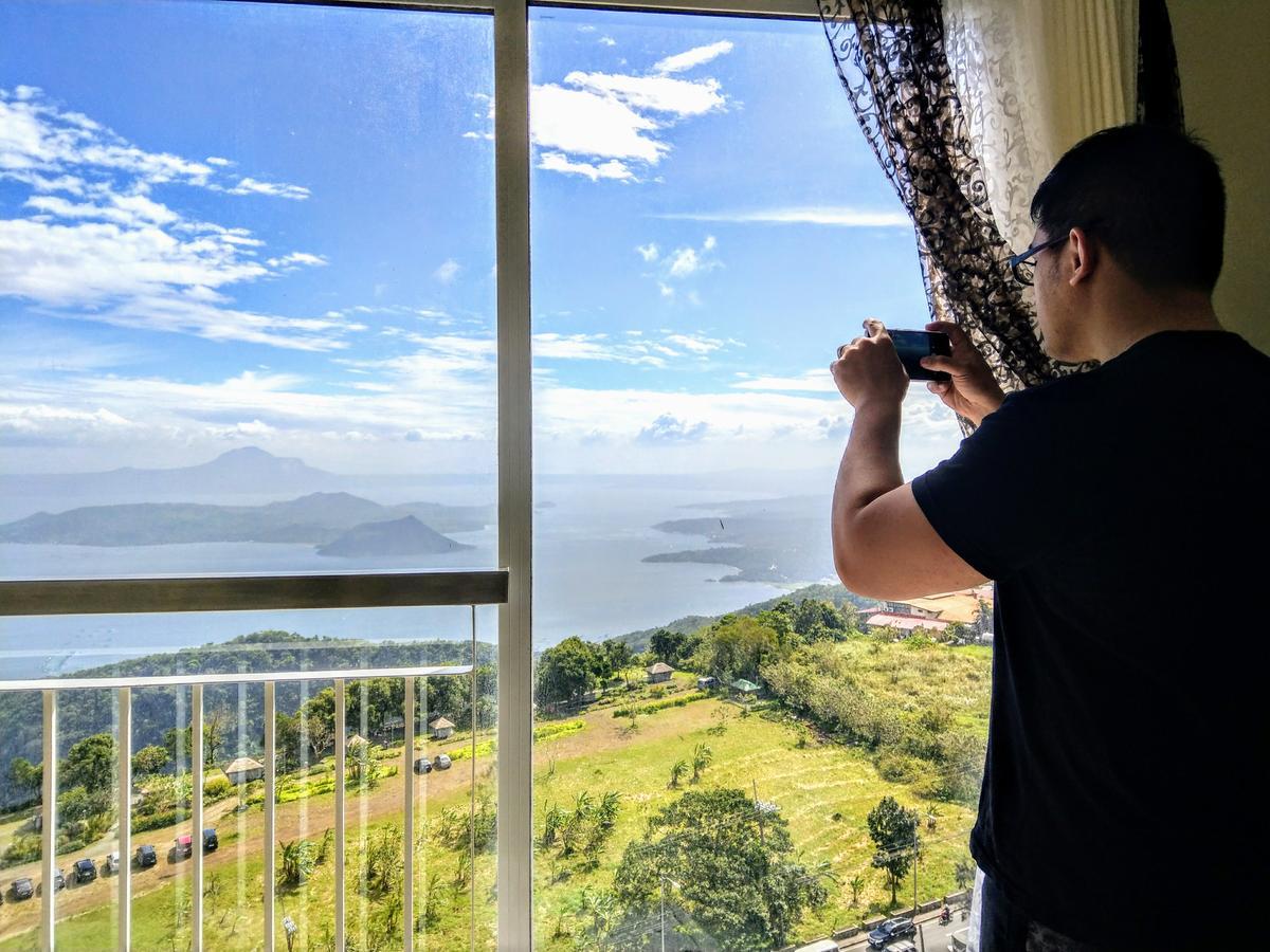 Wind Residences For Rent - Luiice Tagaytay City Esterno foto